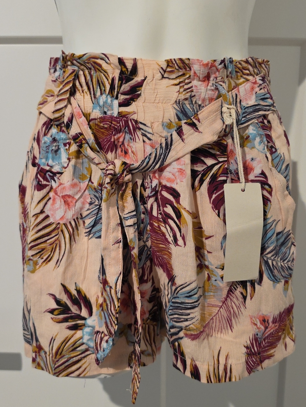 NWT Jolt Floral Pink Shorts
